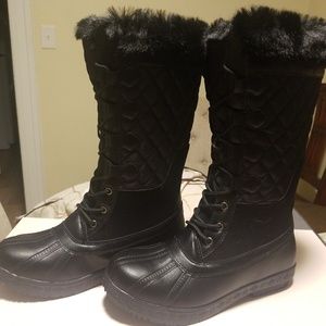 New in box - Black Lace-up Winter Boots